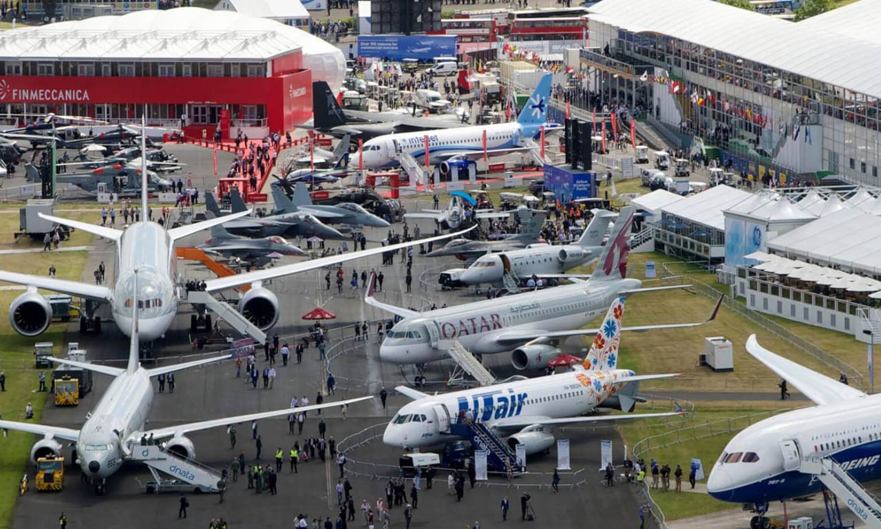 farnborough booth with planes